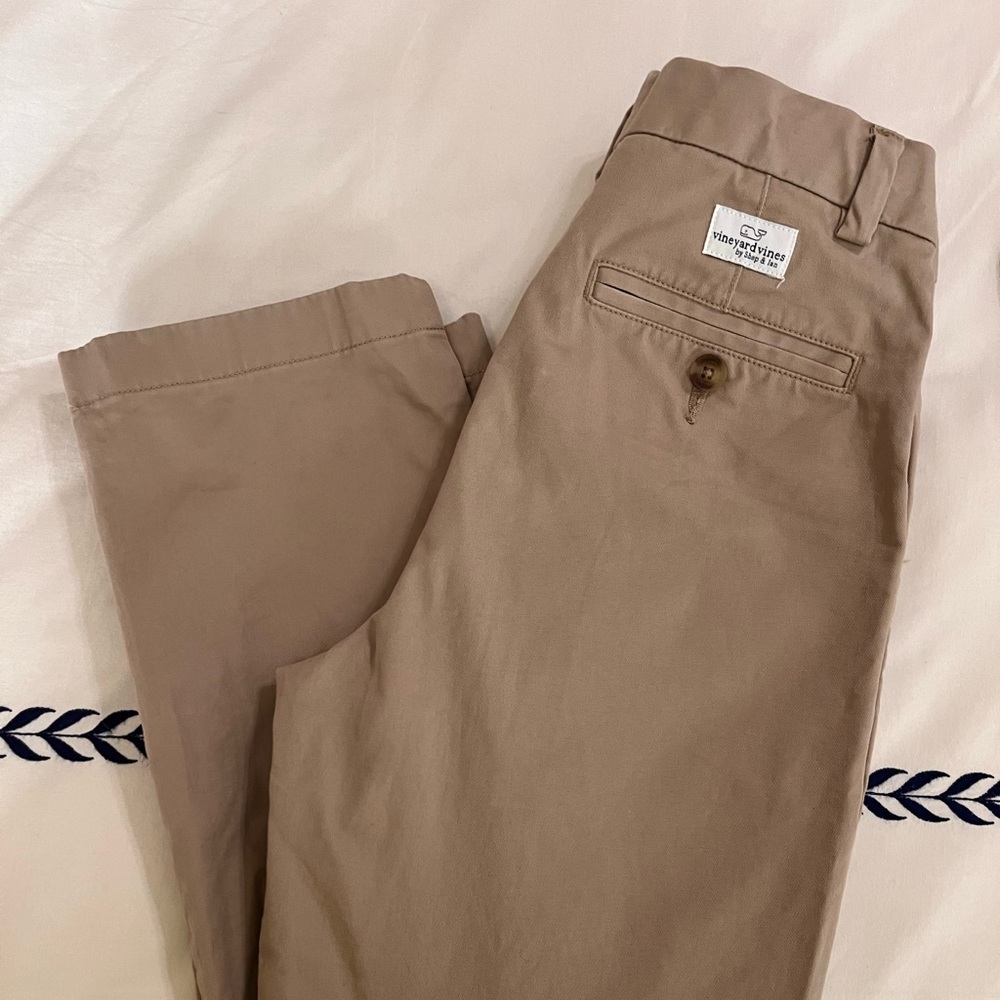Vineyard Vines size 12 BOYS.